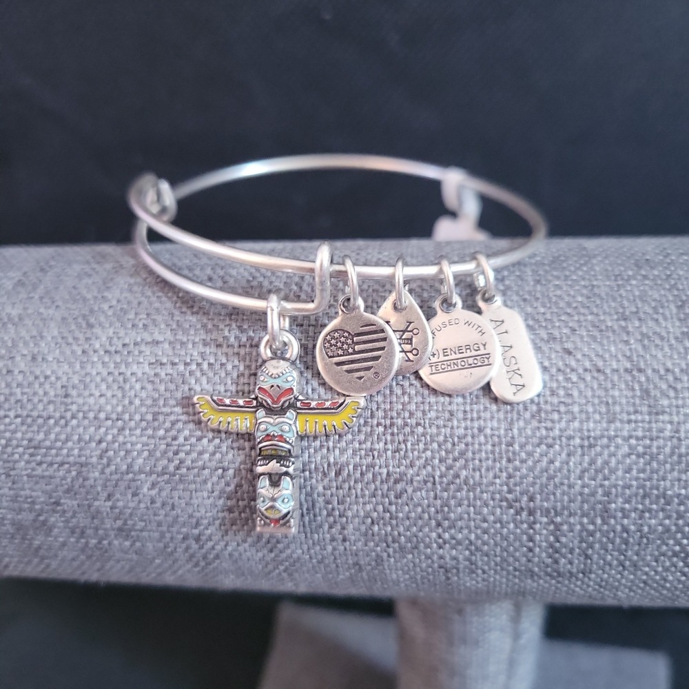Alex and Ani Alaska Ketchikan Totem Pole Charm Bangle Bracelet Silver Tone 2010s